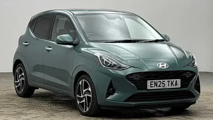 Used Hyundai i10 Premium 79 HP (58 kW) 2025 Green Hatchback