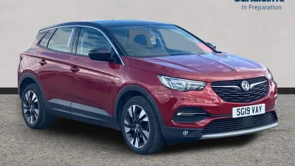 Used Vauxhall Grandland X Sport 130 HP (95 kW) 2019 Red SUV