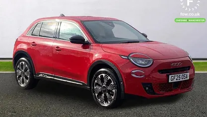 Used Fiat 600 La Prima 136 HP (100 kW) 2025 Red SUV