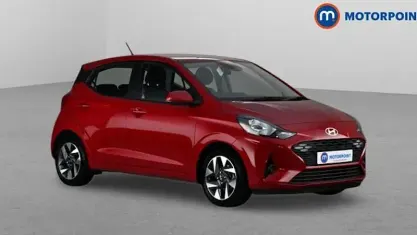 Used Hyundai i10 Advanced 63 HP (46 kW) 2025 Red Hatchback