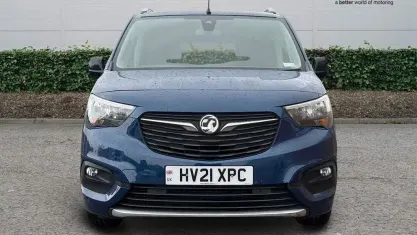 Used Vauxhall Combo Elite 131 HP (96 kW) 2021 Blue MPV
