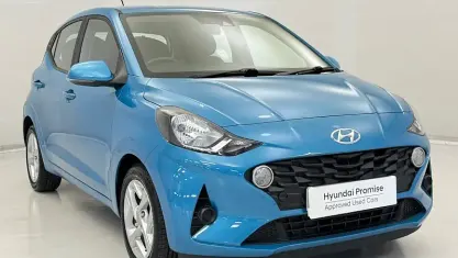 Used Hyundai i10 SE 67 HP (49 kW) 2023 Blue Hatchback