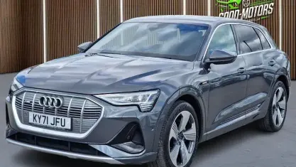 Usado Audi e-tron S-Line 300 kW (408 HP) 2021 Cinzento SUV