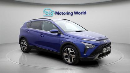 Begagnad Hyundai Bayon Premium 101 HK (74 kW) 2023 Blå SUV