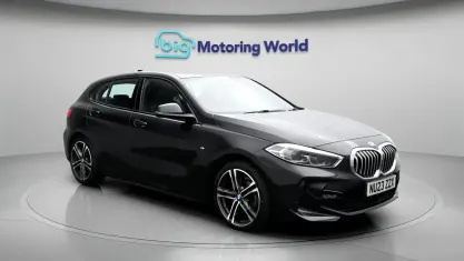 Używany BMW 118 M Sport 136 KM (100 kW) 2023 Czarny Hatchback
