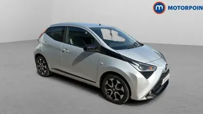 Käytetty Toyota Aygo Trend 72 HP (52 kW) 2020 Hopea Viistoperä