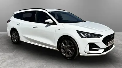 Used Ford Focus ST-Line 125 HP (91 kW) 2023 White Estate