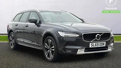 Used Volvo V90 CC Plus 250 HP (183 kW) 2019 Grey Estate