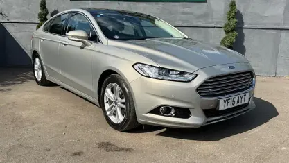 Used Ford Mondeo Titanium 241 HP (177 kW) 2015 Silver Hatchback