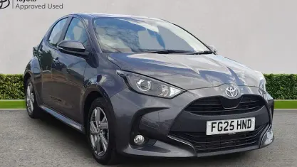Used Toyota Yaris Play 116 HP (85 kW) 2025 Grey Hatchback