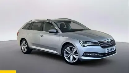 Gebraucht Skoda Superb SE L 150 PS (110 kW) 2021 Silber Kombi