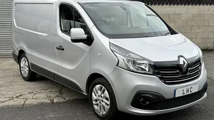 Used 2018 Renault Trafic MPV | £10,990 (Super price)