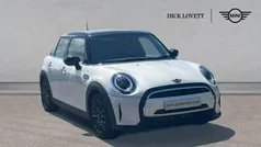 White Used 2023 Mini Cooper Classic Hatchback | £21,395 (Fair price)