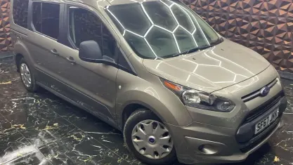 Used Ford Tourneo Connect Zetec 120 HP (88 kW) 2017 Silver MPV