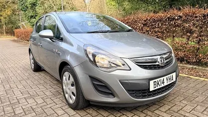 Used Vauxhall Corsa Design Edition 86 HP (63 kW) 2014 Hatchback