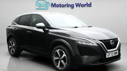 Usado Nissan Qashqai N-Connecta 140 HP (102 kW) 2022 Preto SUV