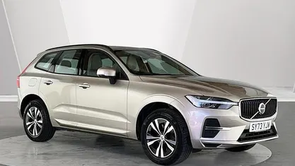 Used Volvo XC60 Core 250 HP (183 kW) 2024 SUV