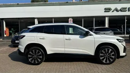 Used Renault Austral Techno 200 HP (147 kW) 2025 White  SUV