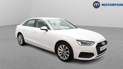 Usado Audi A4 150 HP (110 kW) 2023 Branco Sedan