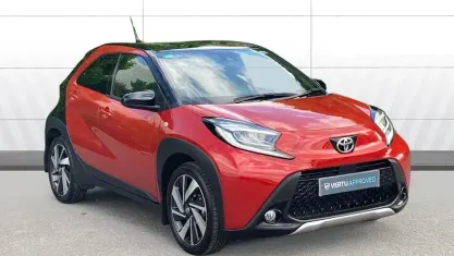 Used Toyota Aygo X 72 HP (52 kW) 2024 Red SUV