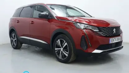 Begagnad Peugeot 5008 Allure 131 HK (96 kW) 2023 SUV