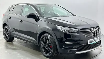 Second-hand Vauxhall Grandland X Sport 131 CP (96 kW) 2018 Negru SUV