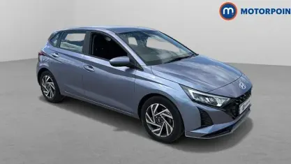 Used Hyundai i20 Advanced 101 HP (74 kW) 2024 Blue Hatchback
