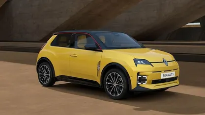 Used Renault 5 E-Tech Iconic 110 kW (150 HP) 2025 Hatchback