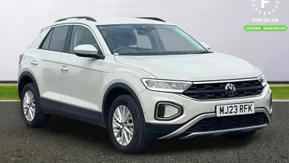 Begagnad VW T-Roc Life 150 HK (110 kW) 2023 Grå SUV