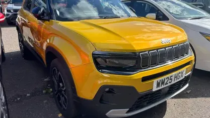 Used Jeep Avenger Summit 101 HP (74 kW) 2025 Yellow/black SUV