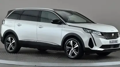 Used Peugeot 5008 GT 131 HP (96 kW) 2023 White SUV