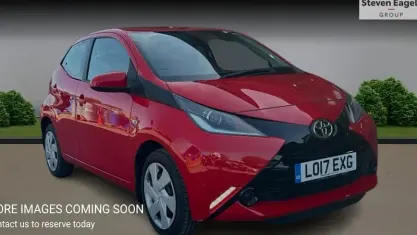Używany Toyota Aygo X-play 69 KM (50 kW) 2018 Hatchback