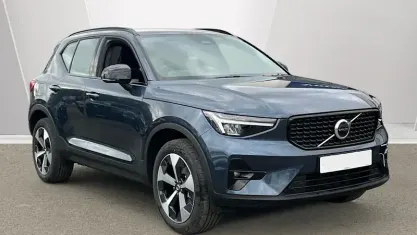New Volvo XC40 Plus 163 HP (119 kW) 2026 White SUV