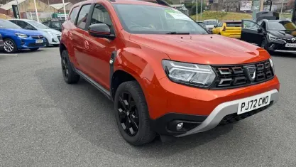Used Dacia Duster Extreme 91 HP (66 kW) 2022 Orange SUV