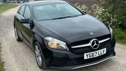 Usado Mercedes A180 109 HP (80 kW) 2017 Preto Citadino
