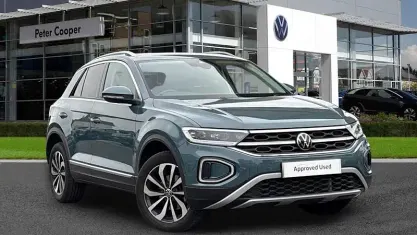 Used VW T-Roc Style 150 HP (110 kW) 2024 Blue SUV