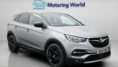 Used Vauxhall Grandland X SRi 131 HP (96 kW) 2021 Grey SUV