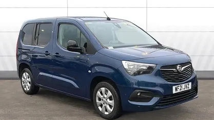 Used Vauxhall Combo 131 HP (96 kW) 2021 Estate