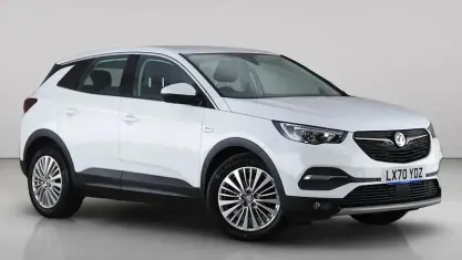 Used Vauxhall Grandland X Business Edition 131 HP (96 kW) 2020 White SUV