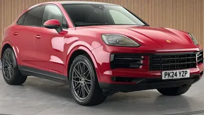 Used Porsche Cayenne 354 HP (260 kW) 2024 Red SUV