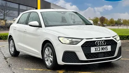 Used Audi A1 Sportback 95 HP (69 kW) 2022 White Hatchback