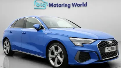 Używany Audi A3 Sportback S-Line 110 KM (80 kW) 2023 Niebieski Hatchback
