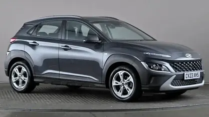 Używany Hyundai Kona SE 120 KM (88 kW) 2022 Szary SUV