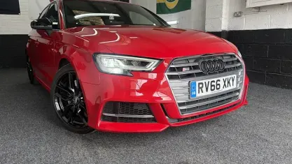 Used Audi S3 Sportback Performance 310 HP (228 kW) 2016 Red Hatchback