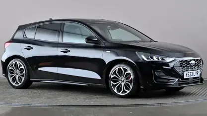 Używany Ford Focus ST-Line X 125 KM (91 kW) 2023 Czarny Hatchback