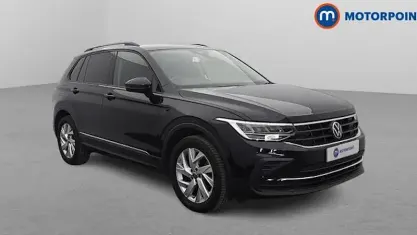 Używany VW Tiguan Life 150 KM (110 kW) 2023 Czarny SUV