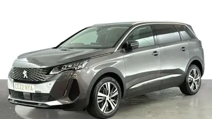 Usado Peugeot 5008 Allure Premium 131 HP (96 kW) 2022 Cinzento SUV