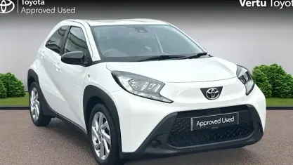 Used Toyota Aygo X PURE 72 HP (52 kW) 2025 SUV
