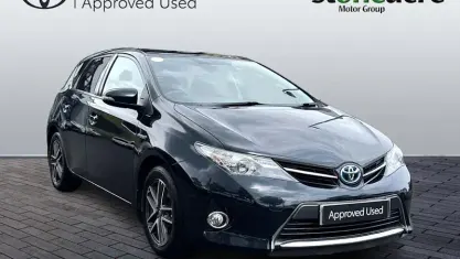 Used Toyota Auris Hybrid Plus 136 HP (100 kW) 2014 Blue Hatchback