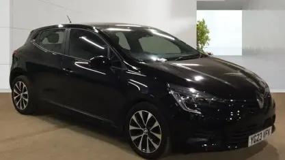 Used Renault Clio Evolution 90 HP (66 kW) 2023 Black Hatchback